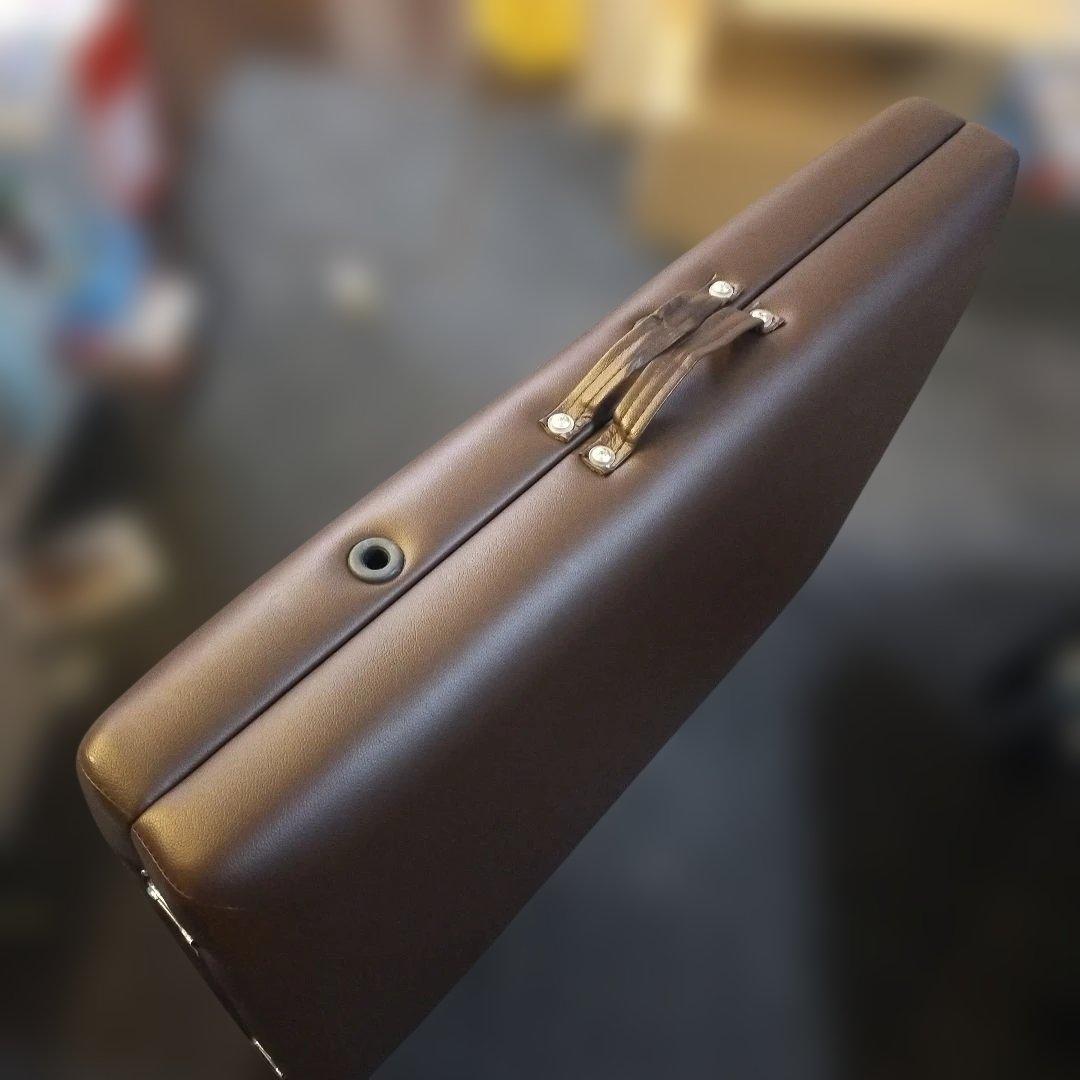 m*r様 折り畳みマッサージベット　施術　エステ　整体ベット　ブラウン　高さ調整