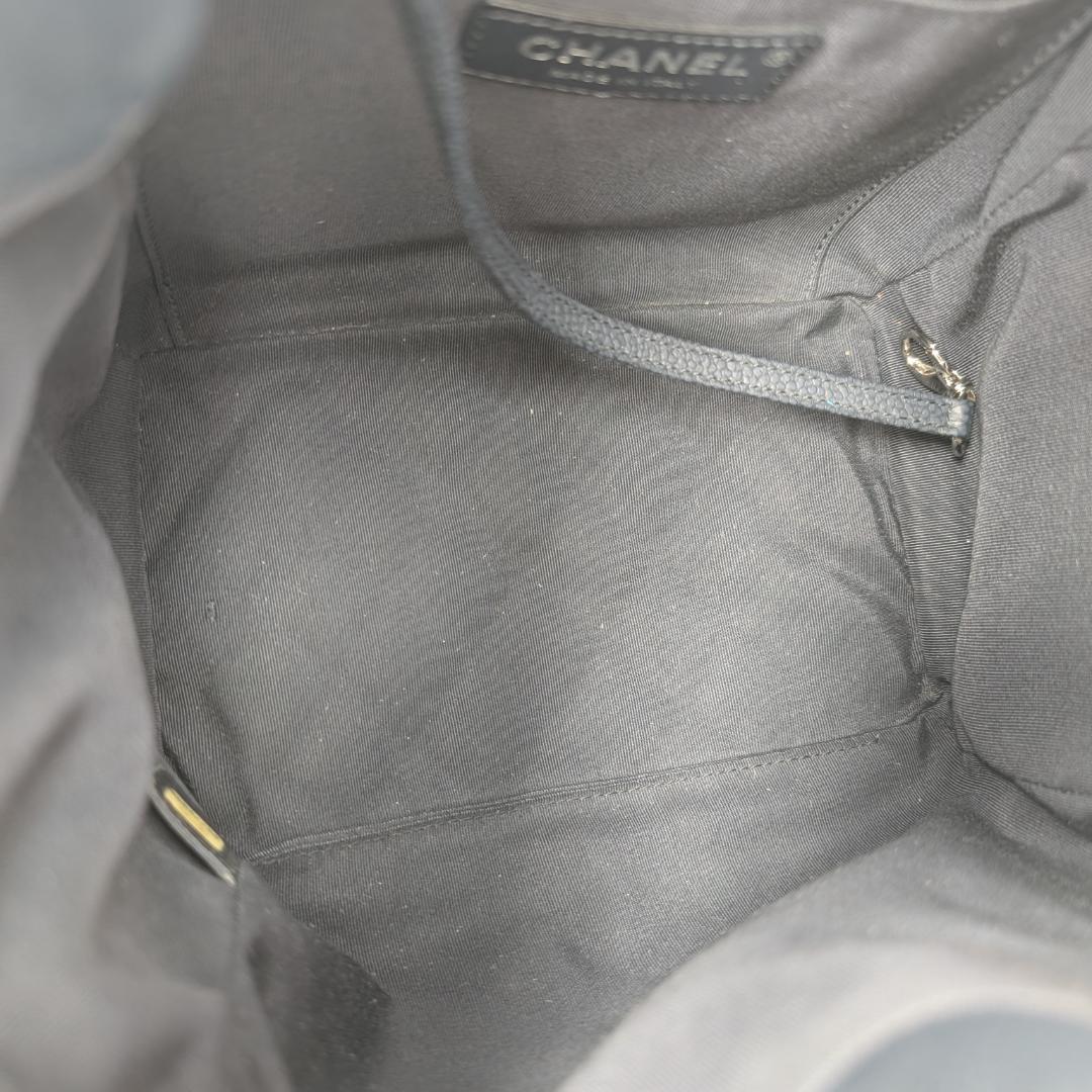 【2/6までnnns】CHANEL 巾着型 2Way キャビアスキン