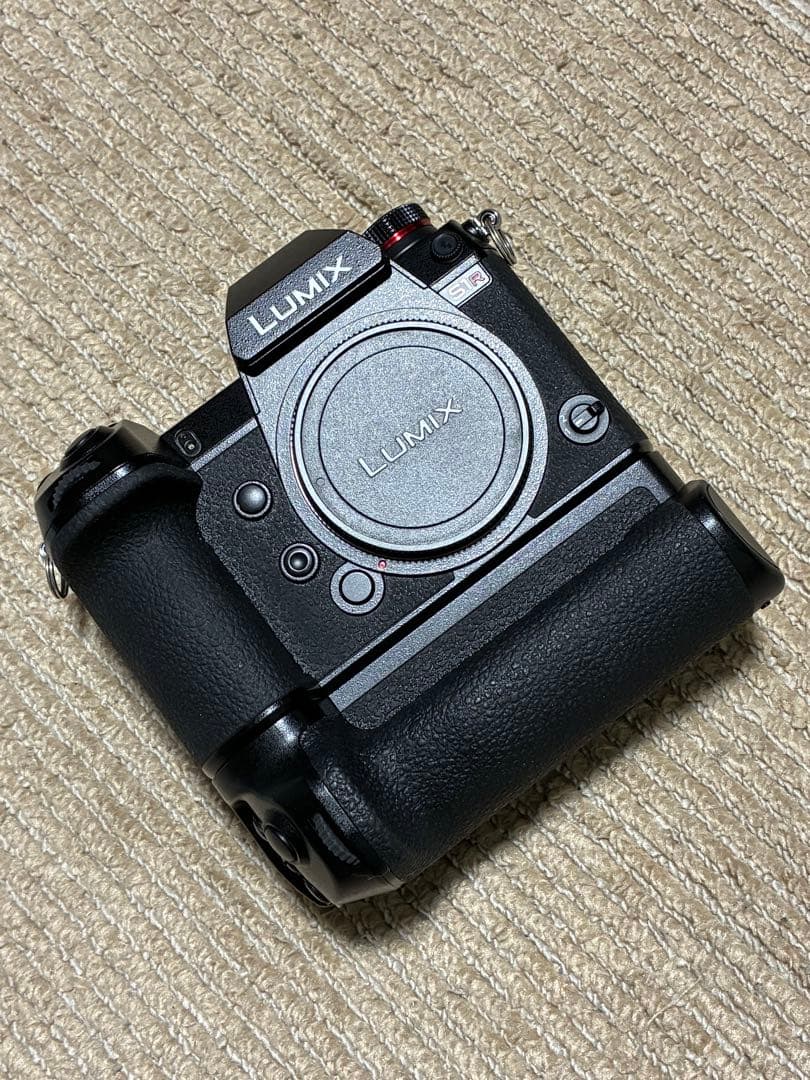 LUMIX S1R ミラーレス一眼 本体と付属品