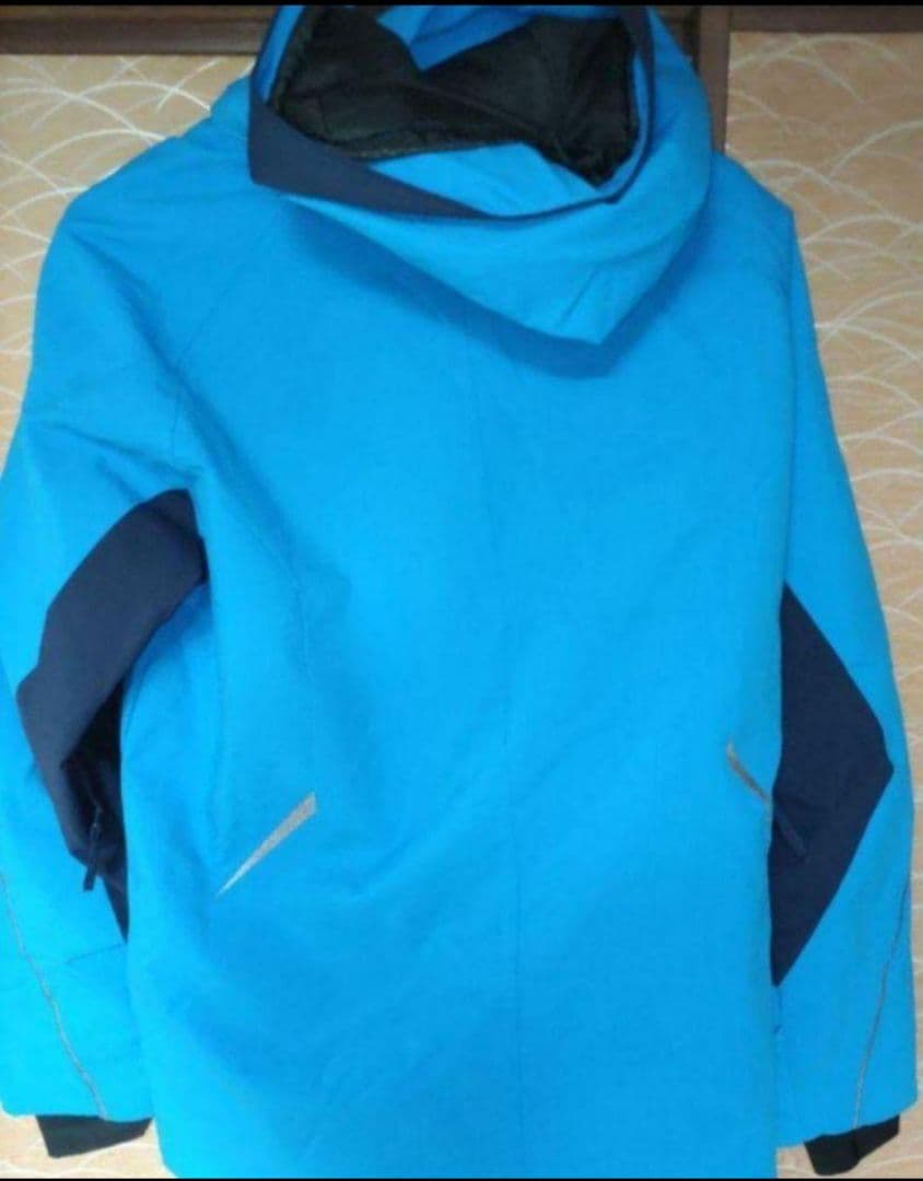 b 新品タグ付き Phenix フェニックス 上下組み合わせ。