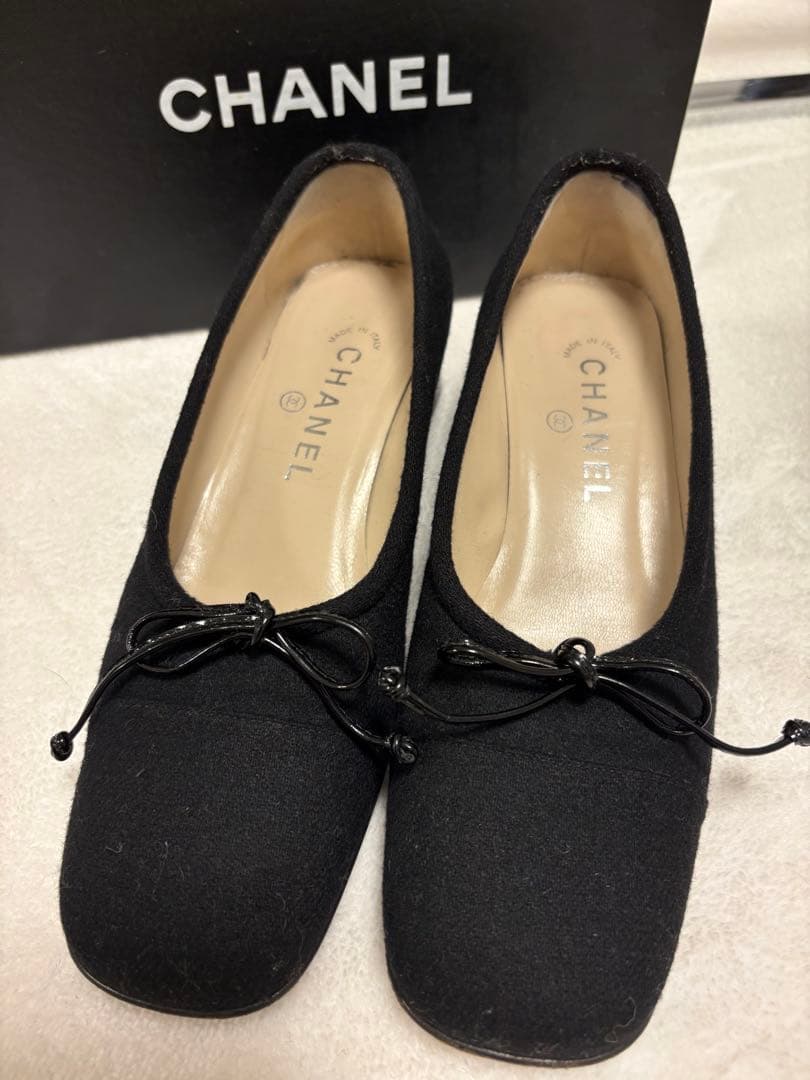 美品　CHANEL 36.5 黒 リボン　パンプス　フラット　ヒールシャネル