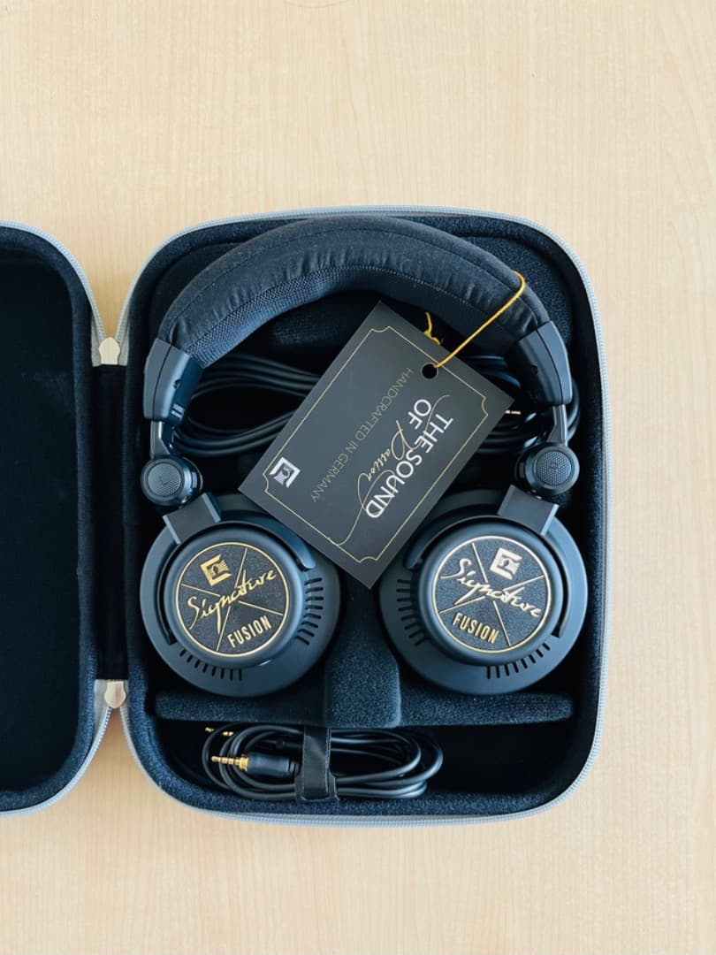 （新品開封済み）Signature FUSION Open Back ヘッドホン