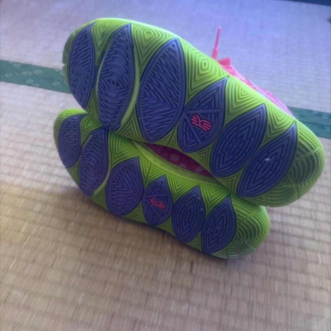 貴重サイズ Nike バスケットボールシューズ ピンク/グリーン