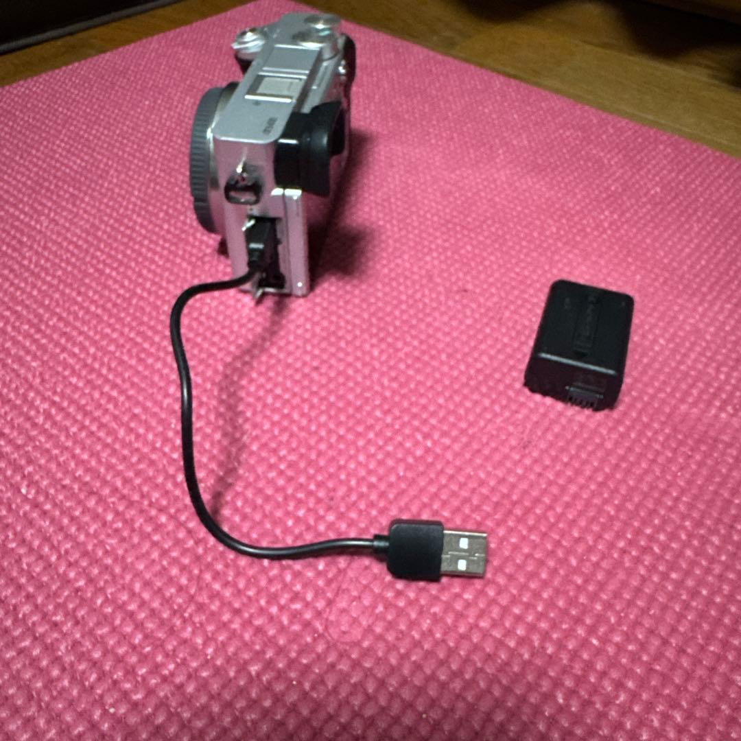 SONY α6400 ミラーレスカメラ シルバー　おまけ付き