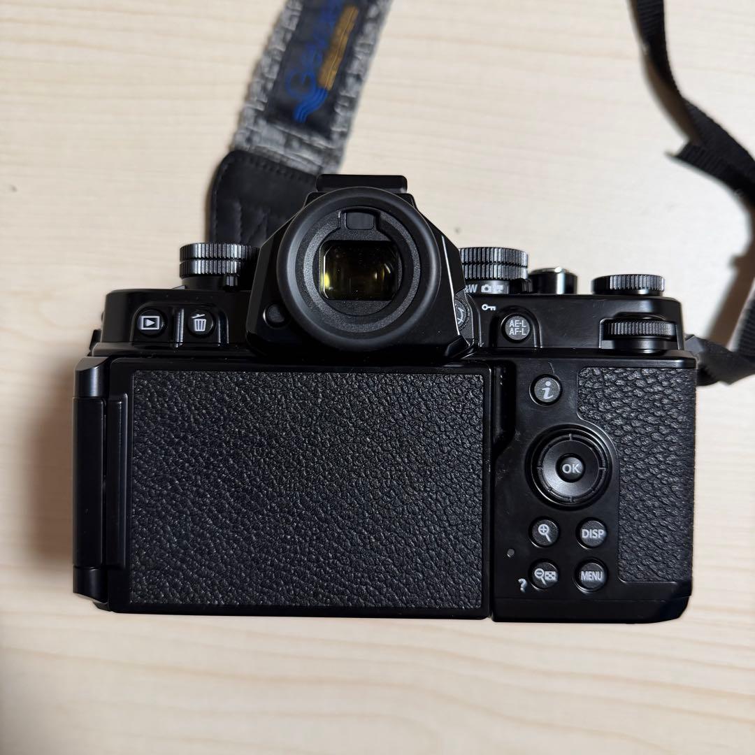 Nikon Zf レンズ付き　バーコードそのまま