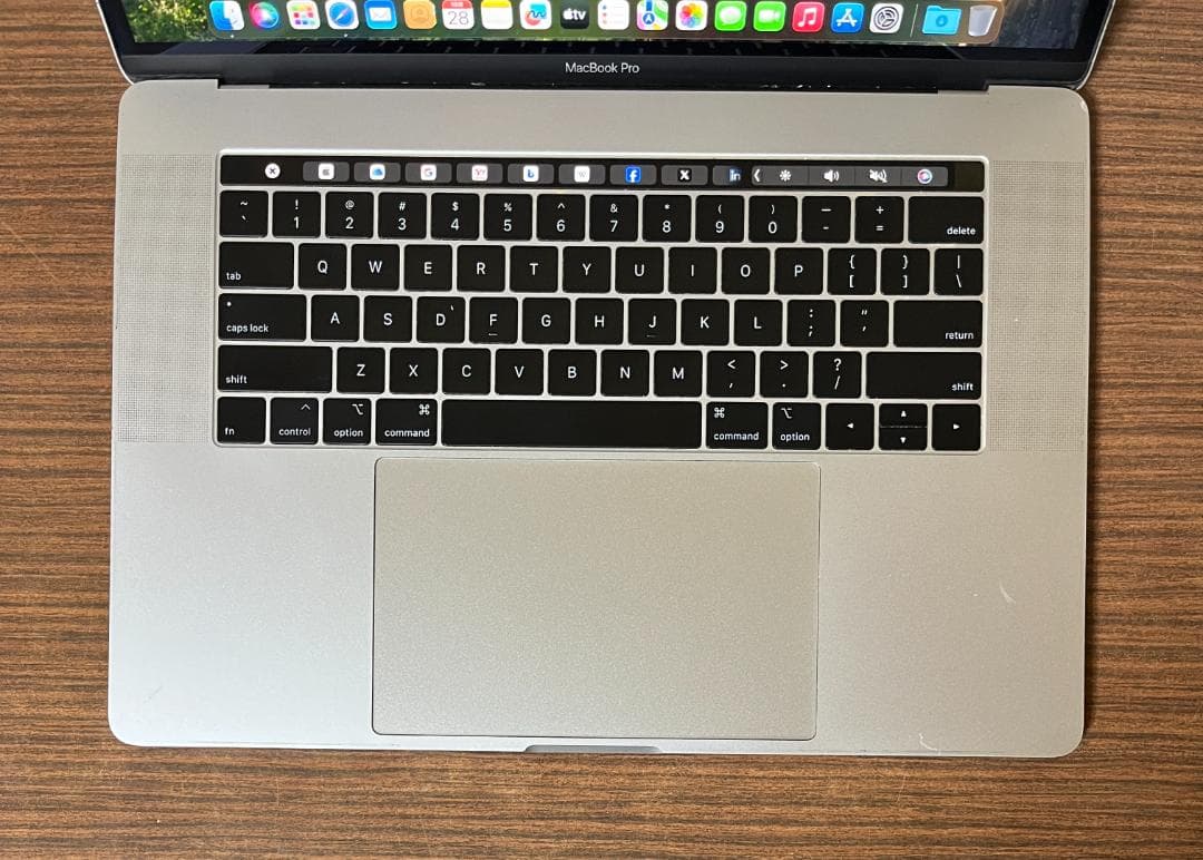 高性能・大画面 MacBook Pro 2019 - i7、32GB、512GB