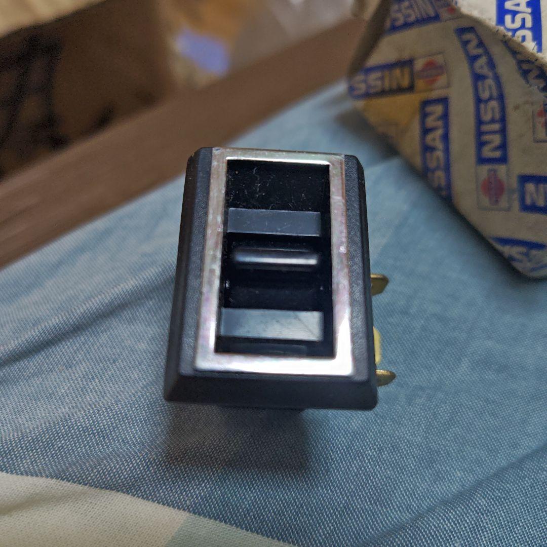 R30スカイライン パワーウィンドウスイッチ