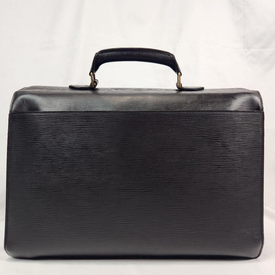 【良品 鑑定済】ルイヴィトン エピ セルヴィエット アンバサダー ノワール