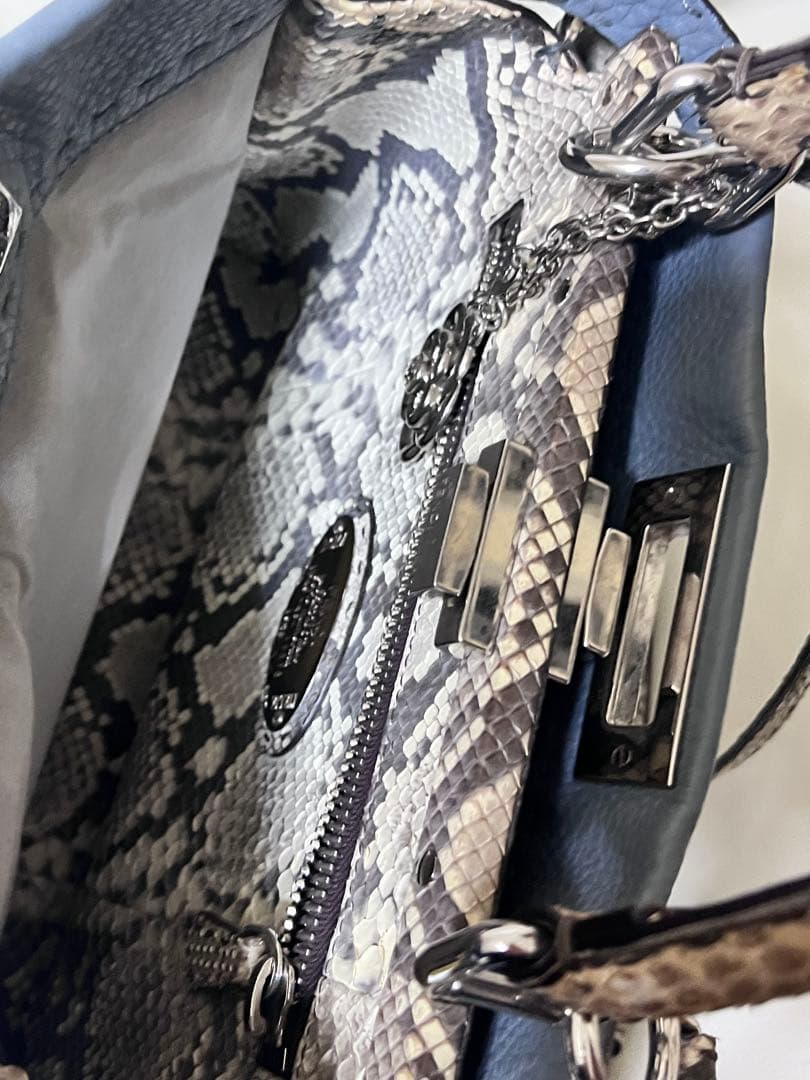 あ*ん様 FENDI セレリア ピーカブー レギュラー ブルー ショルダーバッグ