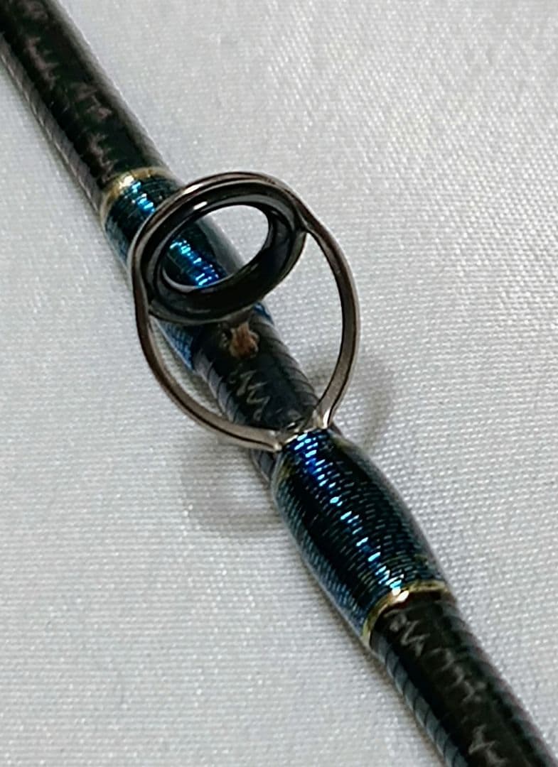 シマノ　ワールドシャウラ 青　15102R-2