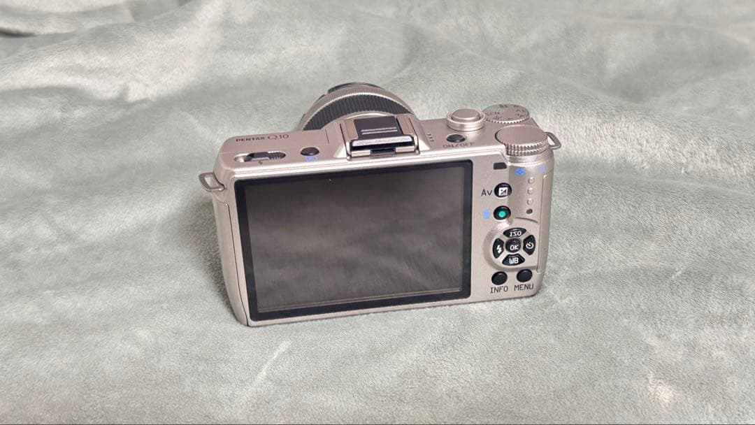 pentax q10 スタンダードズームレンズ バッテリー3個セット おまけ付き