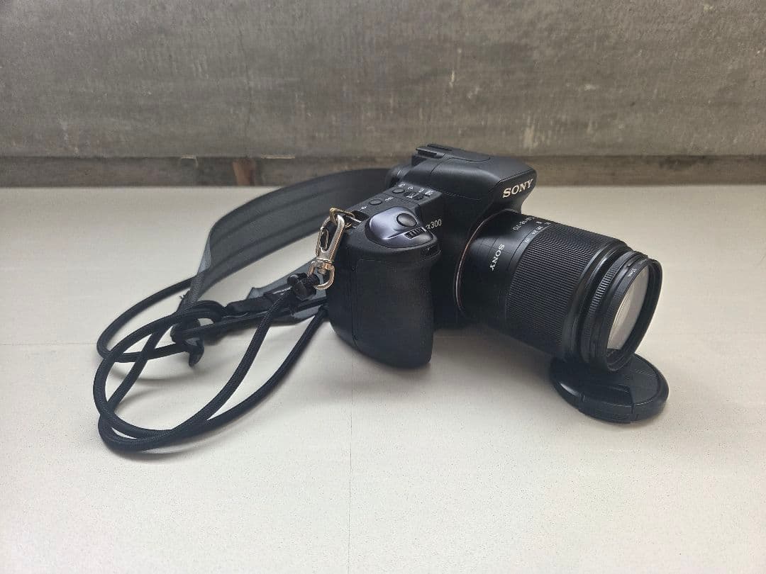 ​SONY α300 豪華Wレンズセットカスタムストラップ付