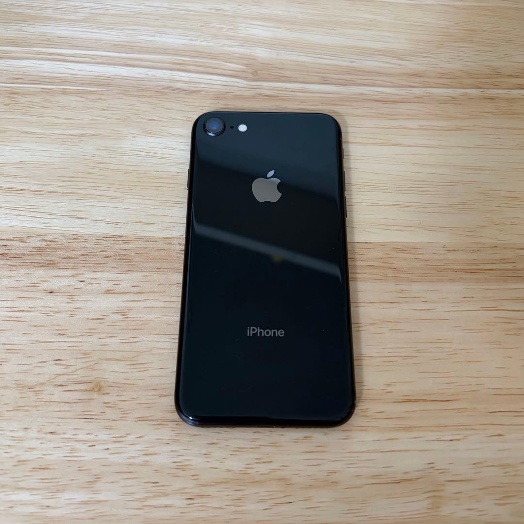 iPhone8 スペースグレー