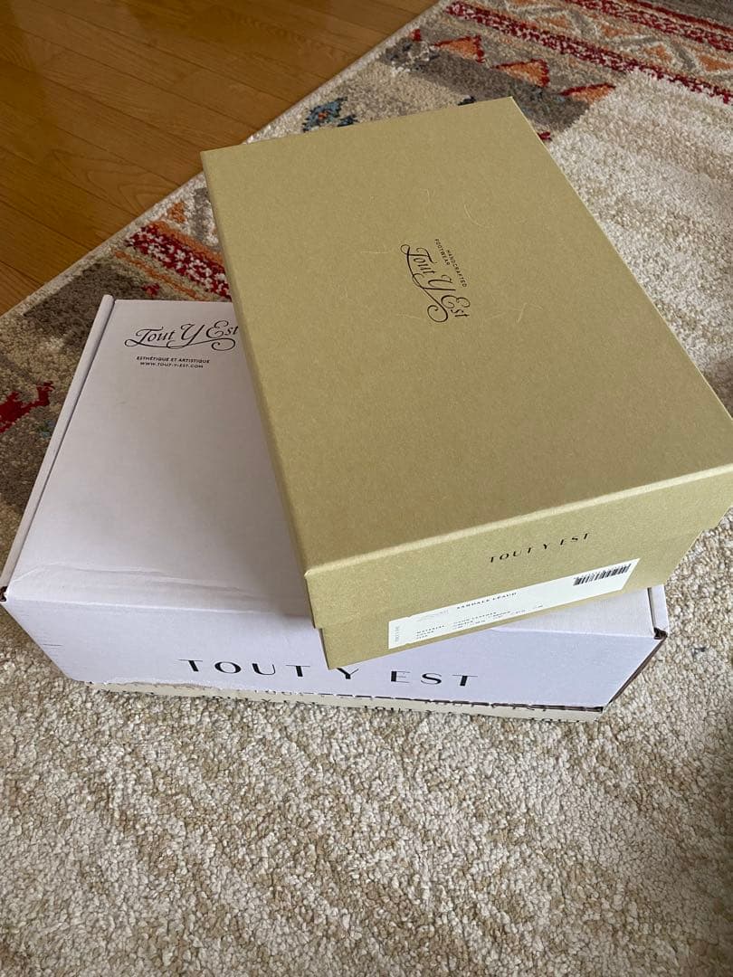 【シーズンオフ割引】トゥティエ　サンダル　ブラック240