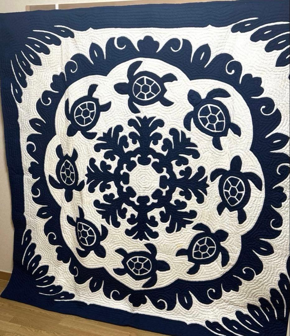値下げ中！【一点物！】高級　手縫いハワイアンキルト 198×198 ホヌ柄 紺色