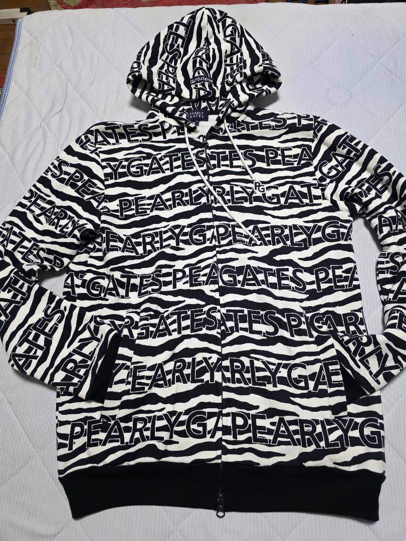 Syoです!新品同様パーリーゲイツゼブラ柄裏起毛セットアップ６