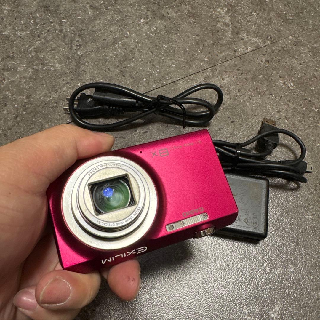 デジタルカメラ　CASIO　EXILIM　EX-Z3000　レッド