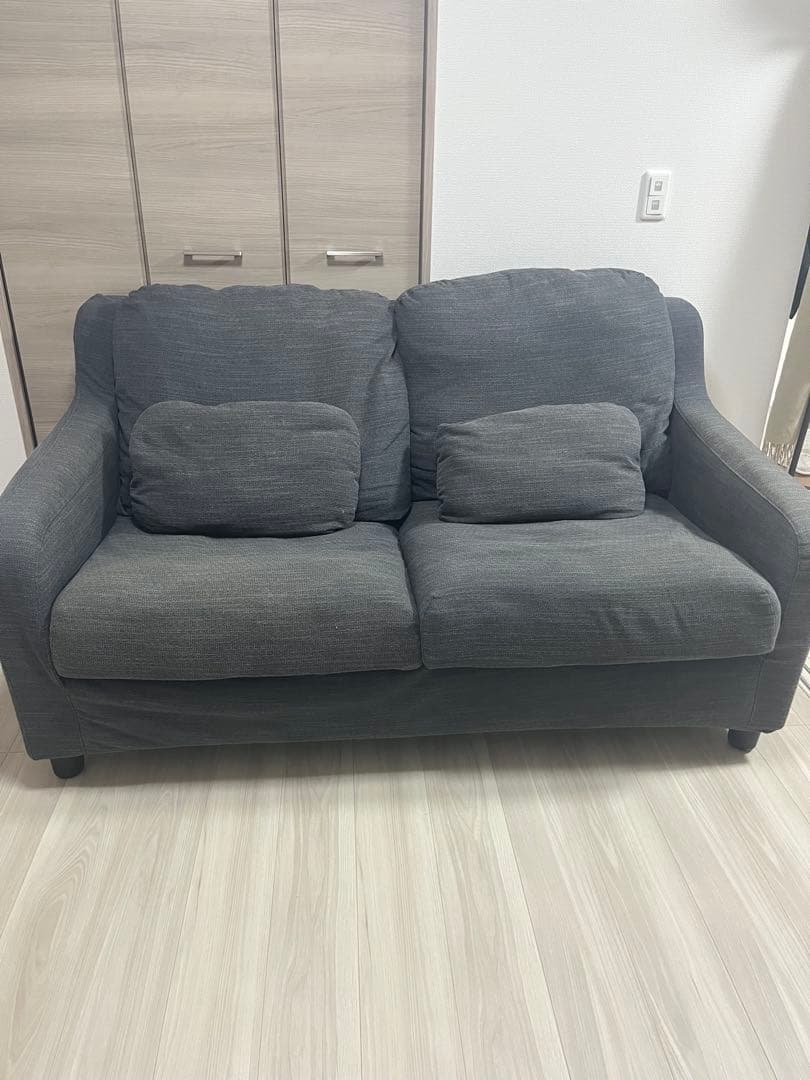 IKEA VINLIDEN 二人掛けソファ