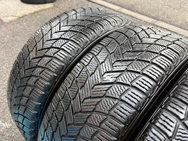 美品 スタッドレスセット フォルクスワーゲン ティグアン 純正