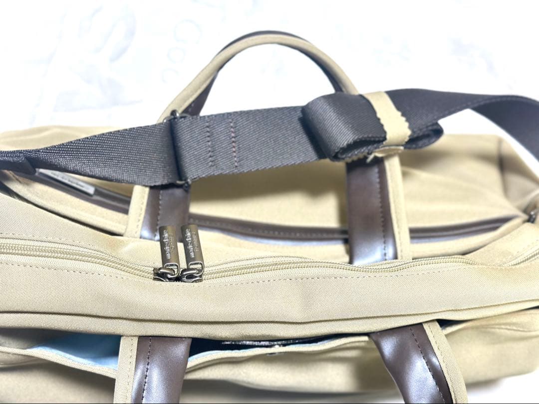 MARIE CLAIRE ベージュ ナイロン ボストンバッグ