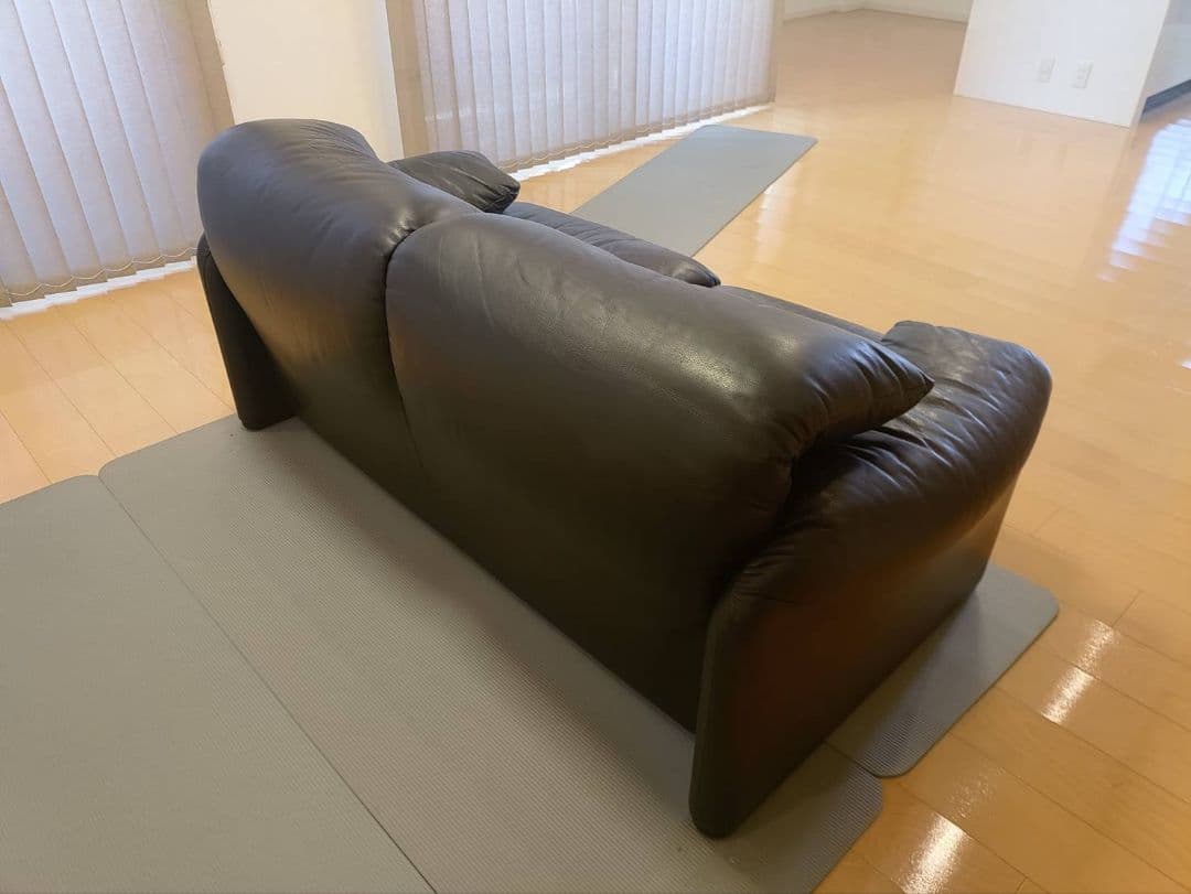 カッシーナ・マラルンガ黒革 ブラックレザー 2人掛けソファ