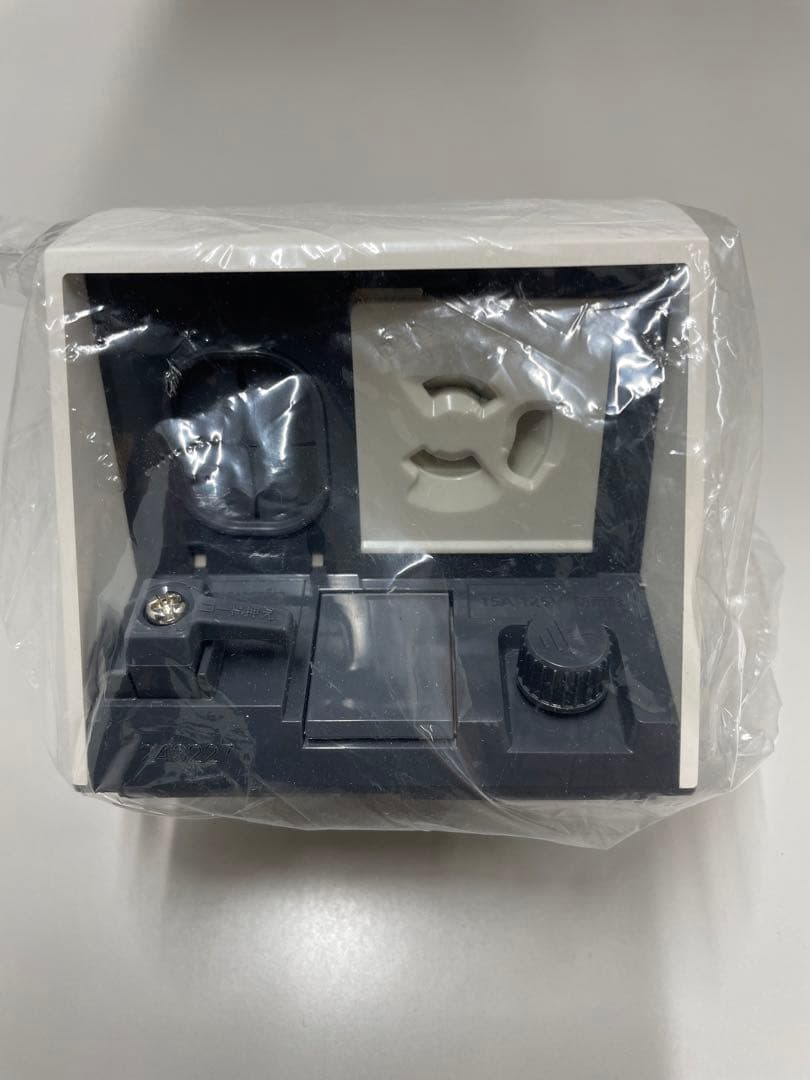 パナソニック　WK4604W 　スマート接地防水コンセント　4個セット