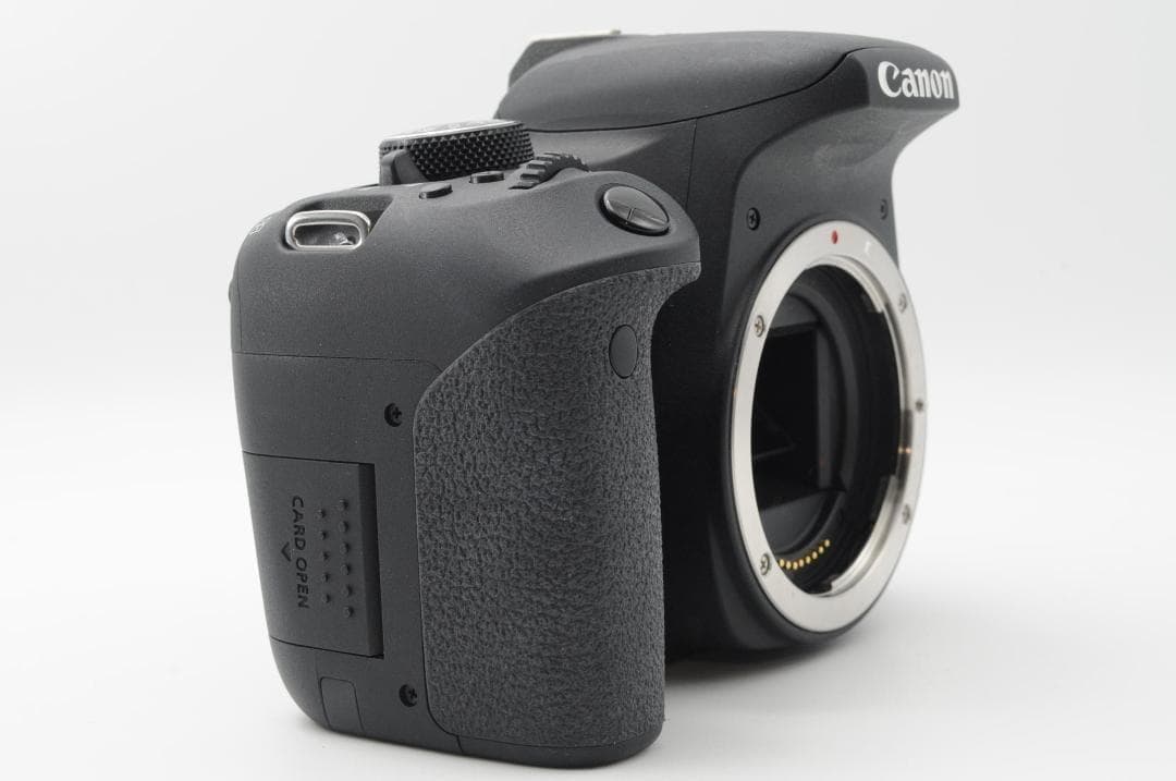 ▲ほぼ新品▲新春初売りSALE▲ Canon EOS Kiss x9i ダブル