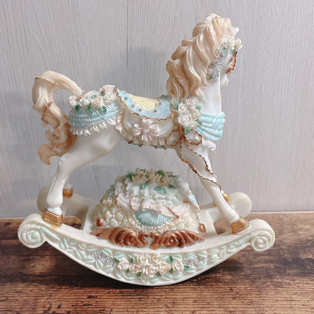 ロイヤルカルーセル オルゴール 馬 置物