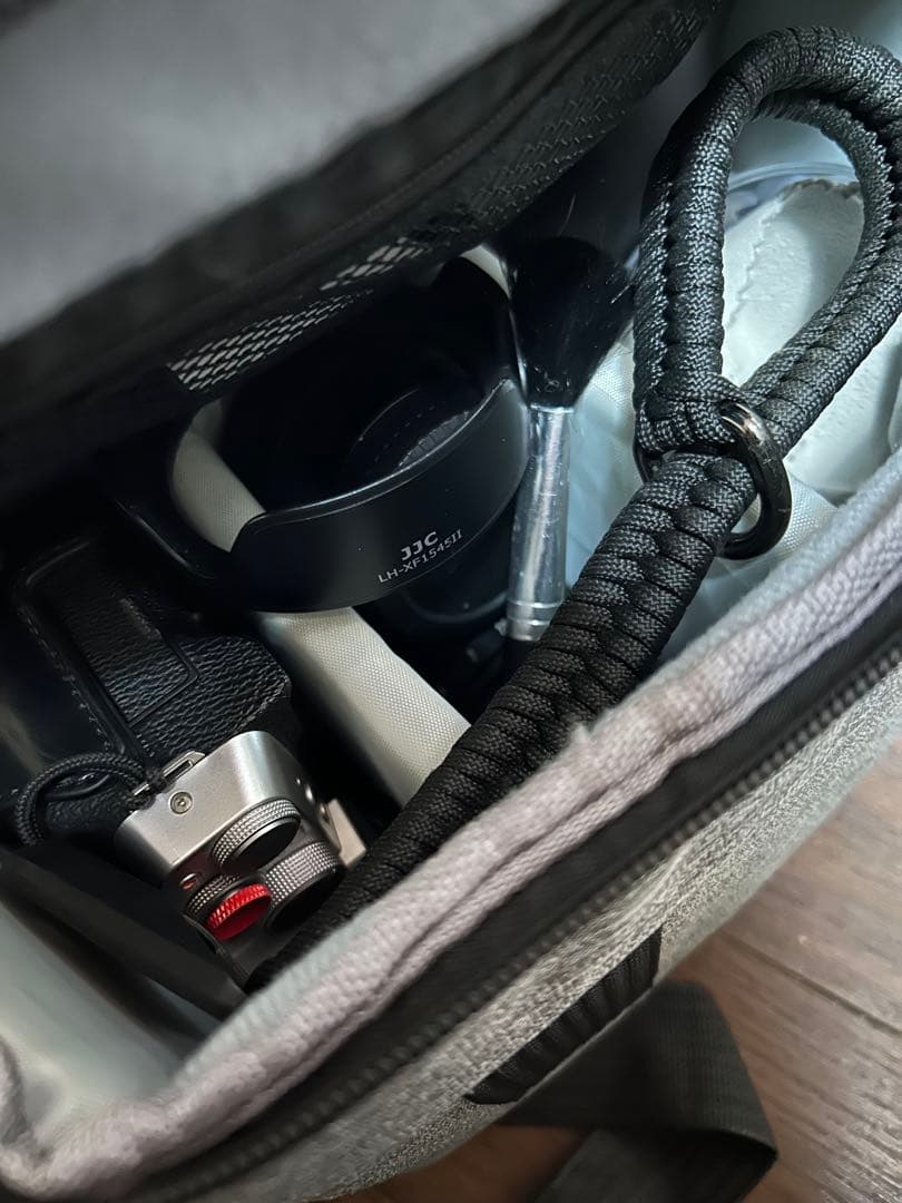 FUJIFILM X-T200 超美品 (部品付き)(バック付き)