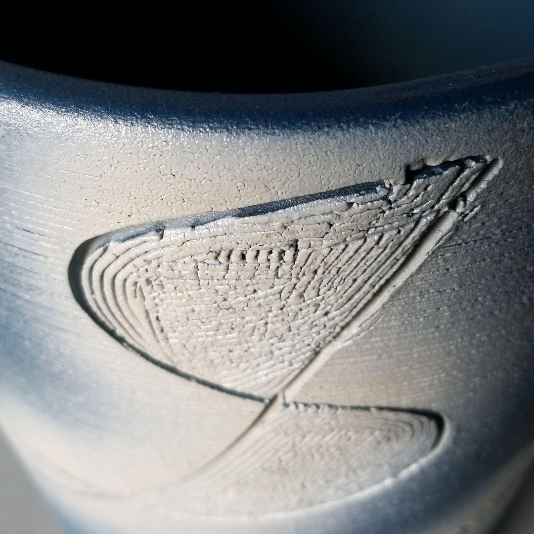 信楽焼傘立て  淡肌レリーフ 高さ４７cm