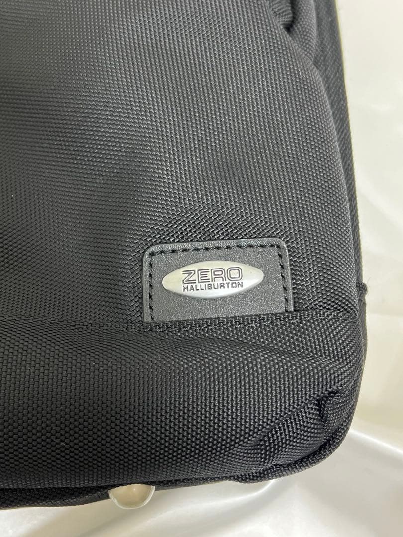 美品 ZEROHALLIBURTON ビジネスバッグ 2way 多機能