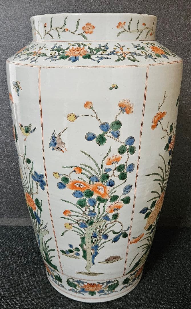 【名品古伊万里❗09】明治時代　里帰り品　錦手　花に鳥に蝶図　高39.7cm大壺