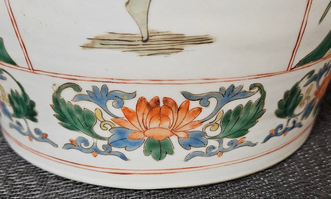 【名品古伊万里❗09】明治時代　里帰り品　錦手　花に鳥に蝶図　高39.7cm大壺