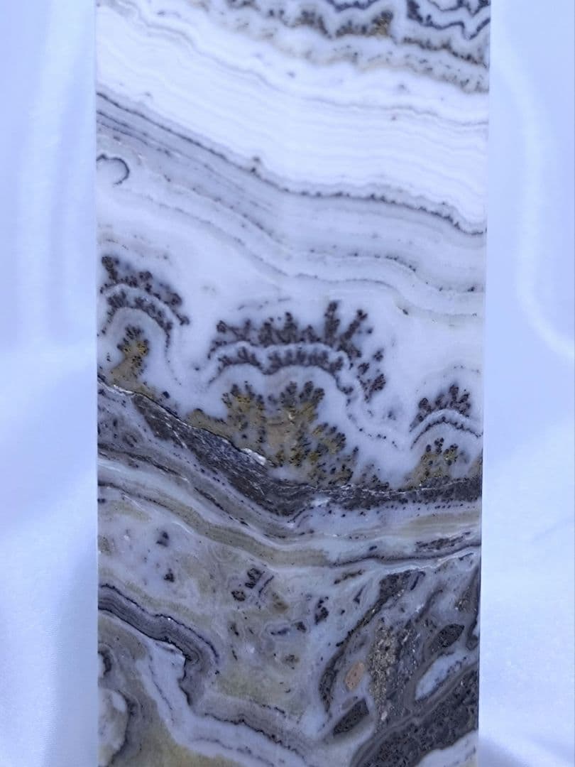 デンドリ カルサイト　ポイント　六角柱　ビッグサイズ　オレンジカルサイト