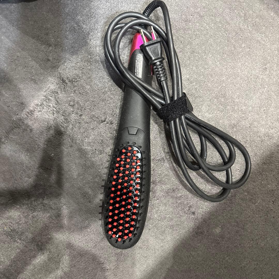 ピンク ブラシ型ヘアアイロン