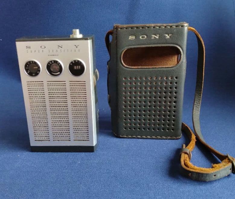 【レトロ・希少】SONY TR-817 AM　トランジスタラジオ 専用ケース付き