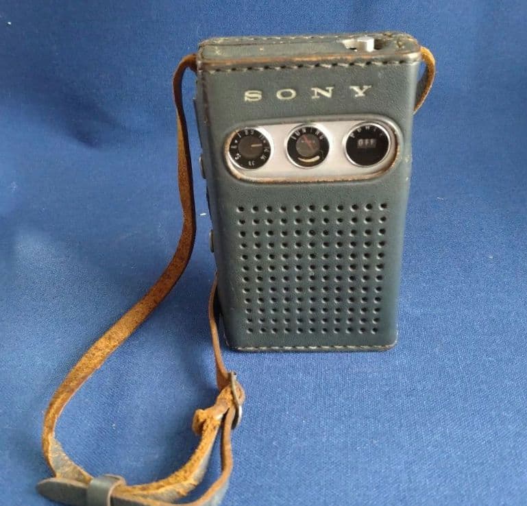 【レトロ・希少】SONY TR-817 AM　トランジスタラジオ 専用ケース付き