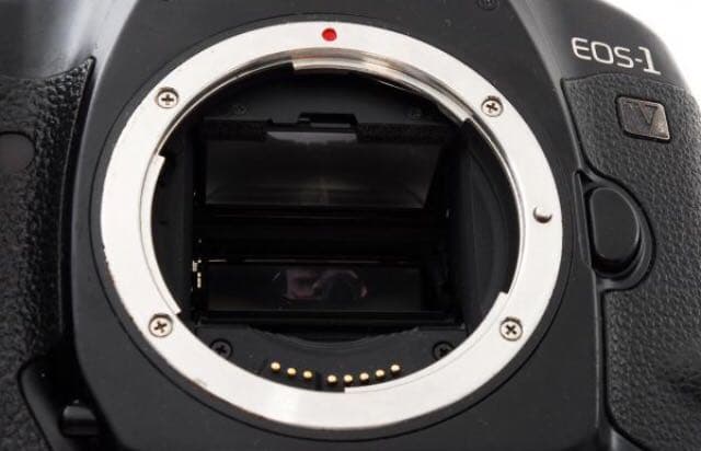 動作良好・レンズ付★人気のcanonカメラ★ EOS-1 V ボディ＋レンズ２本