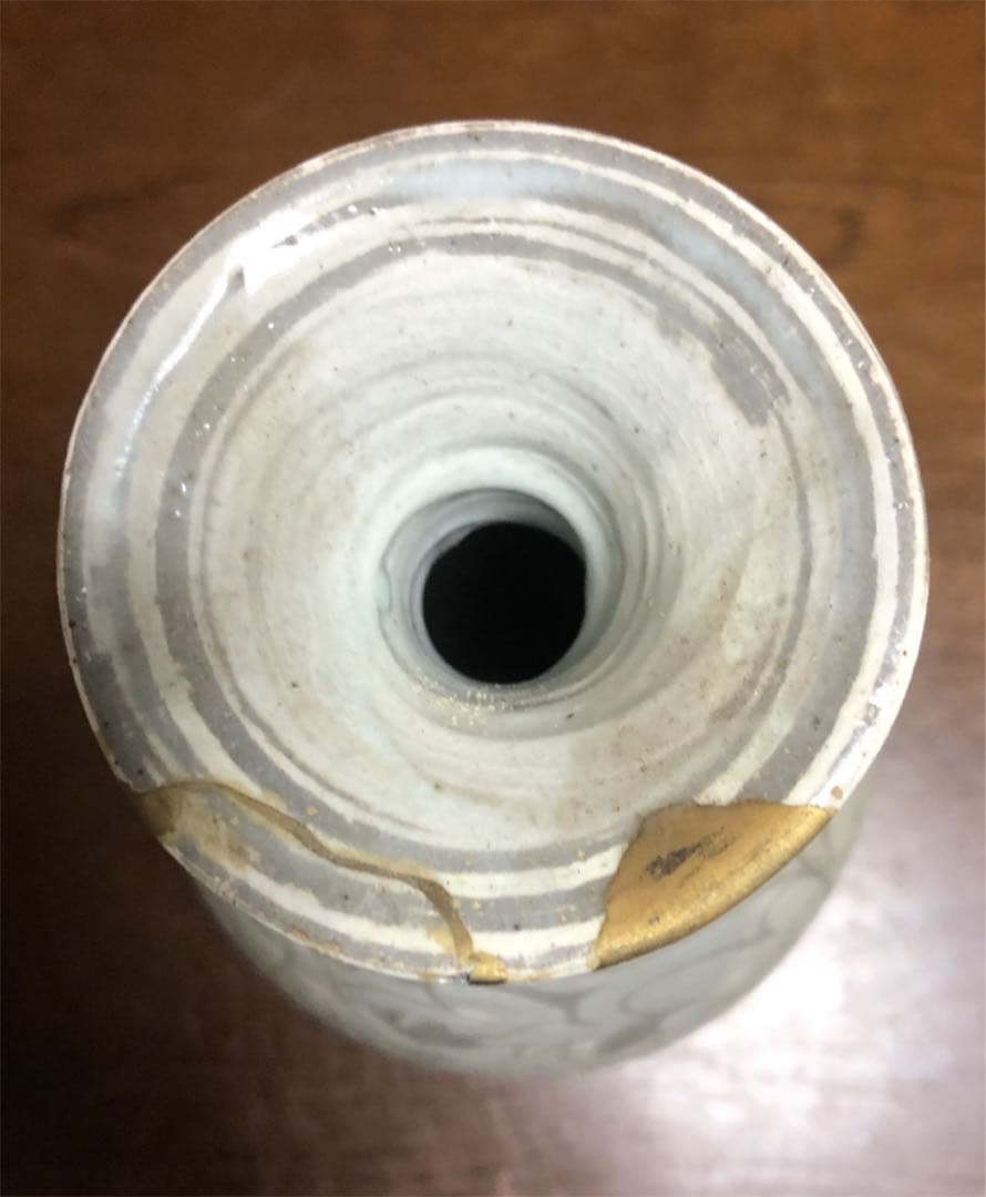 粉青沙牡丹文瓶（縁口金継）李朝写し