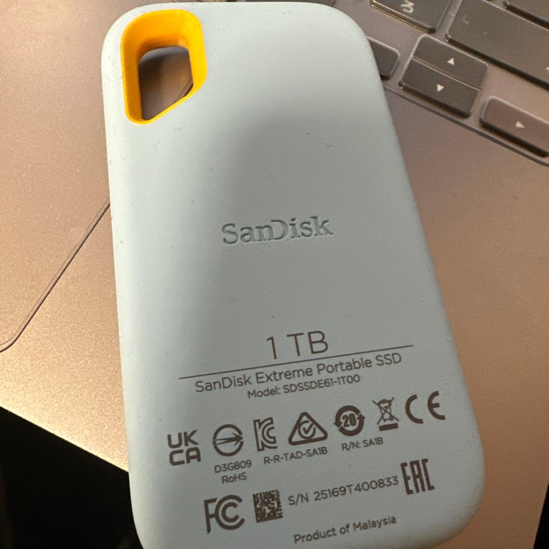 外付けハードディスク・ドライブ SanDisk Extreme Portable SSD 1TB