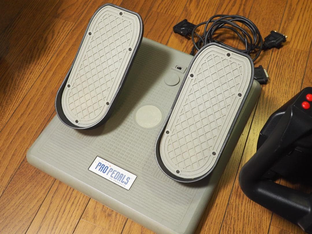 FlightSim YOKE & PRO PEDALS　ジャンク扱い