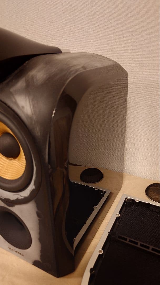 Bowers & Wilkins スピーカーPM1