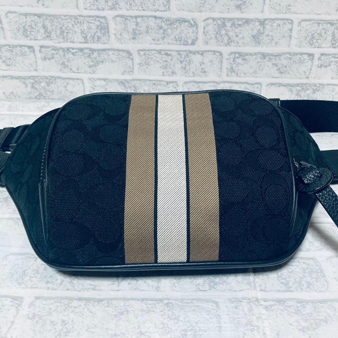 【美品】　COACH ウエストポーチ　ボディバッグ　トンプソン シグネチャー