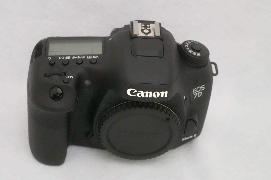 キヤノン デジタル一眼レフ CANON EOS 7D Mark2【動作確認済】