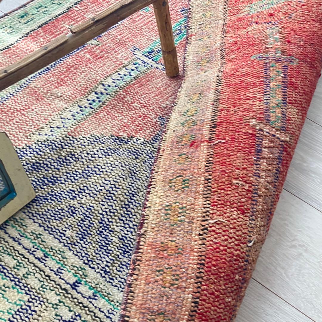 レッド✳︎グリーン　アート塔　パープル　リバーシブル　トルコヴィンテージラグ