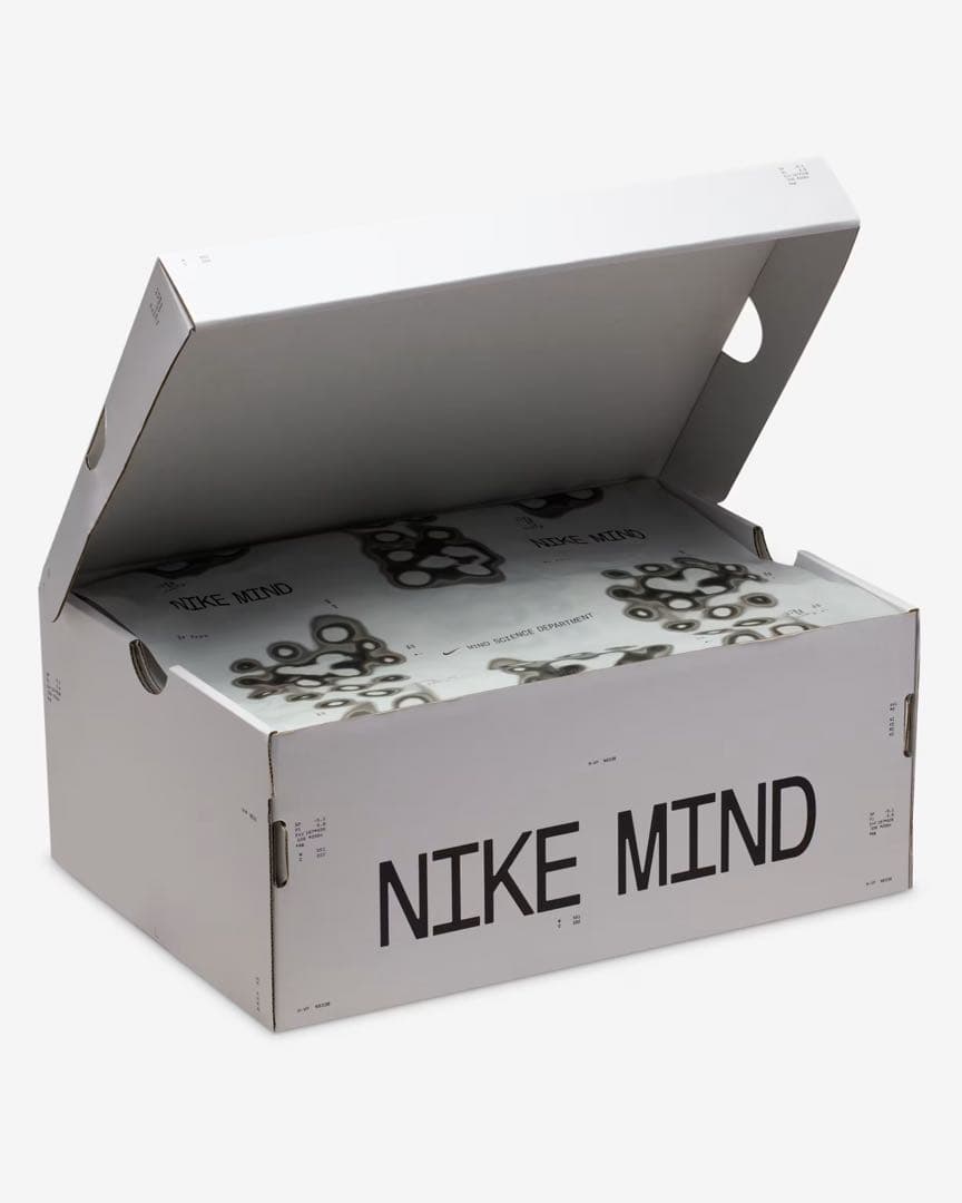 靴 NIKE MIND US9 26cm