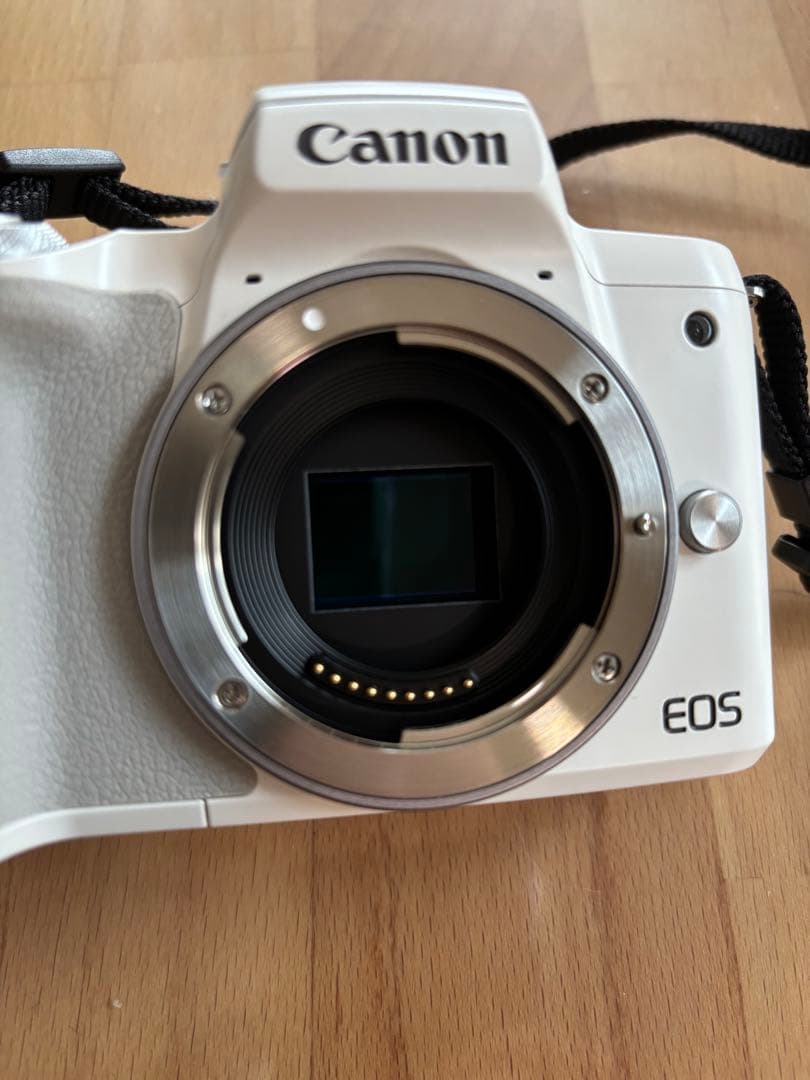 Canon EOS Kiss M2 レンズキット ホワイト 美品 動作確認済み