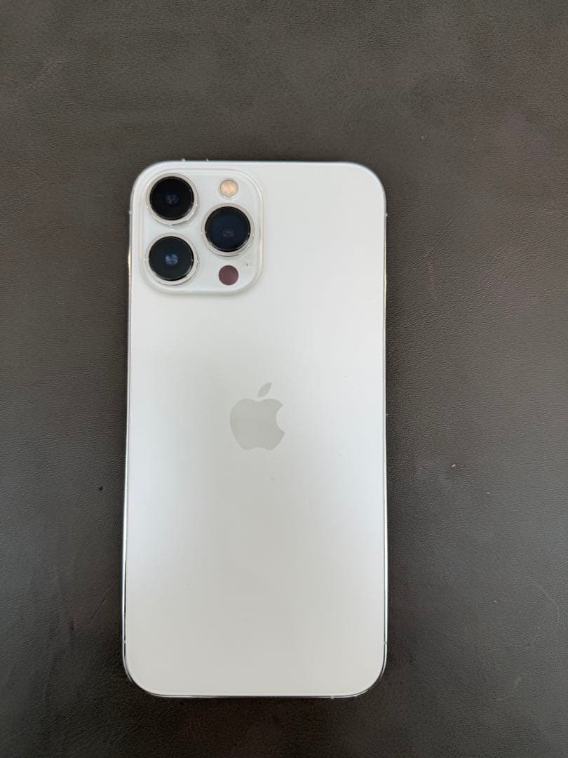 Apple iPhone 13 Pro Maxシルバー