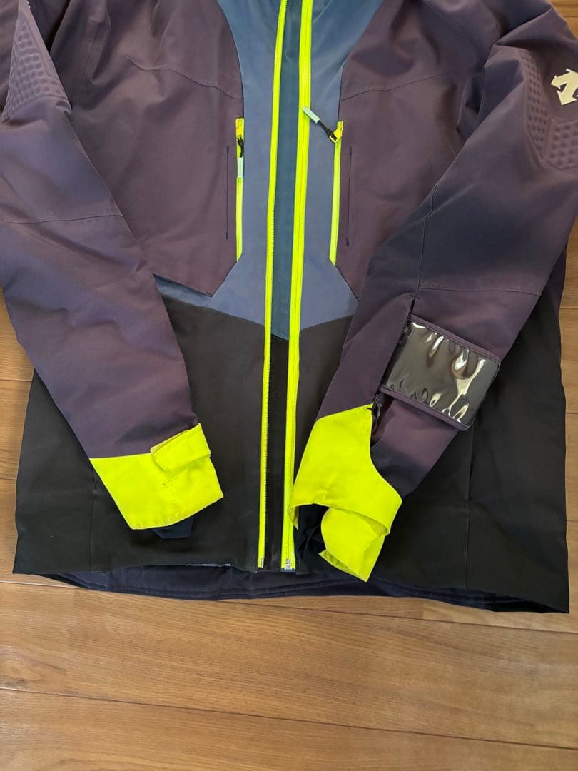 デサント DESCENTE スキーウェア 上下セット 中古　サイズXO/O