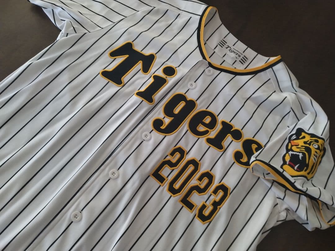 ☆プロフ内ユニホーム販売中☆ 阪神タイガースユニホーム 優勝記念ユニホーム